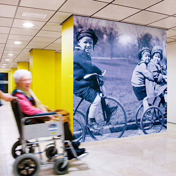 Walltex naadloos fotobehang in verzorgingshuis| Visual Impact