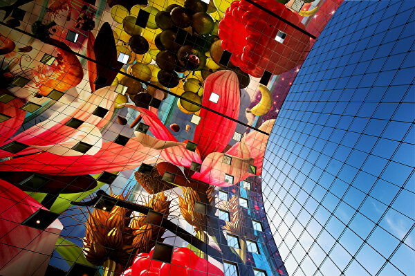 Geprint akoestisch plafond van de Markthal in Rotterdam | Visual Impact