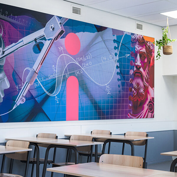 Gesublimeerd textieldoek met aluminium frame in klaslokaal | Visual Impact