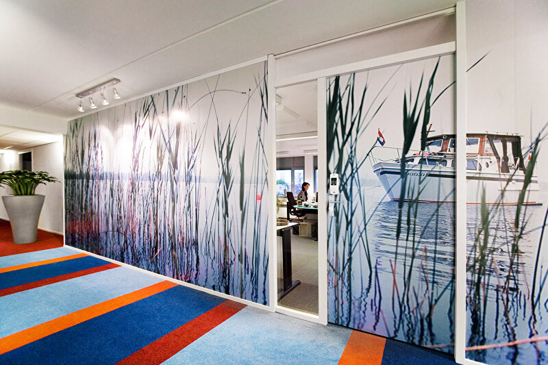 Prachtige interieurvisual gerealiseerd met naadloos fotobehang | Visual Impact